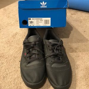 Yeezy Powerphase “Calabasas” size 10.5